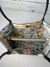 Load image into Gallery viewer, Candlewood Tote
