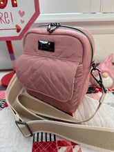 Load image into Gallery viewer, Shiloh Crossbody Bag
