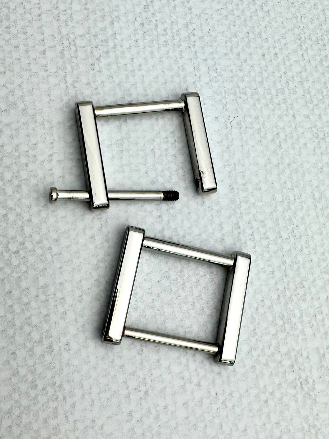 1 Inch Rectangle Ring With Screw Bar