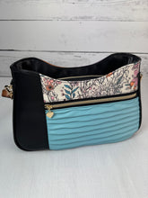 Load image into Gallery viewer, Veronica Handbag
