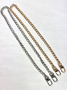 Small Bag Skinny Chain