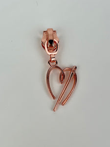 # 5 Needle and Heart Zipper Pull